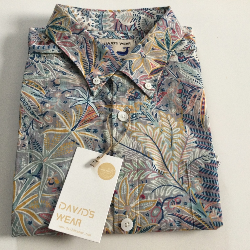 DAVID’S WEAR JUNGLE MOTIF SHIRT….new w tags In packaging